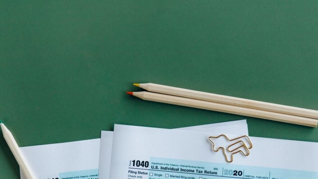 Formular für Steuererklärung für Rentner – kostenlos als PDF herunterladen